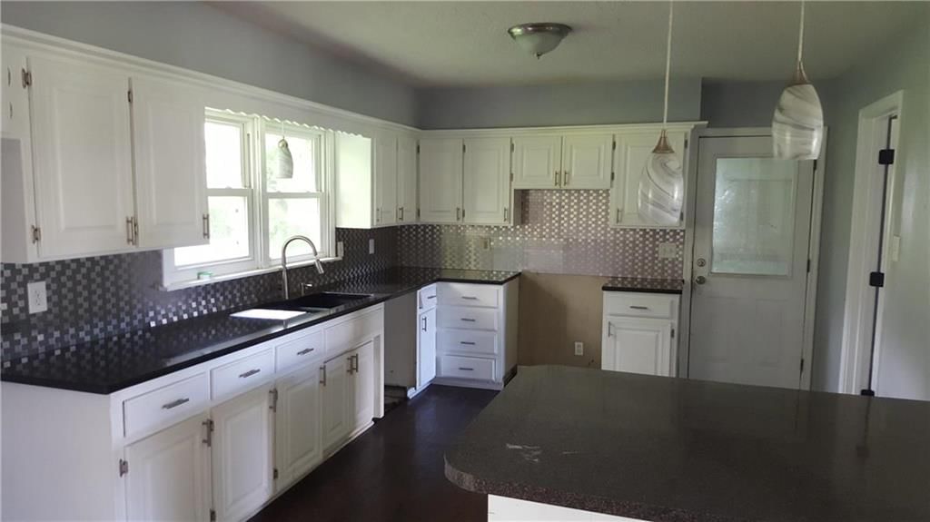 14409 E 39th Street — photo 2