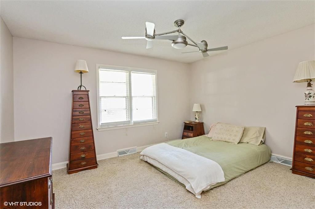 6620 NW Sweetbriar Court — photo 16