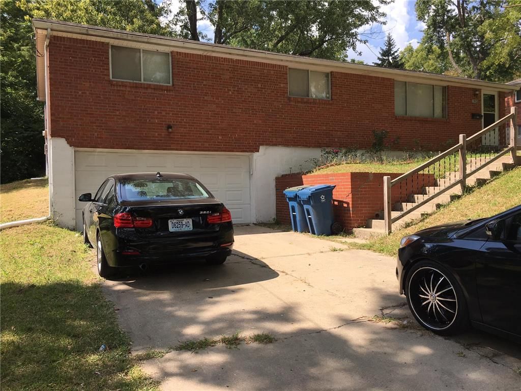 624 N Grover Street — photo 23