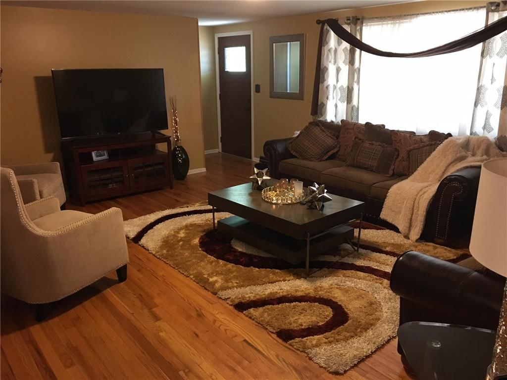 624 N Grover Street — photo 6