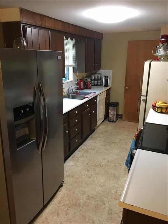 624 N Grover Street — photo 9