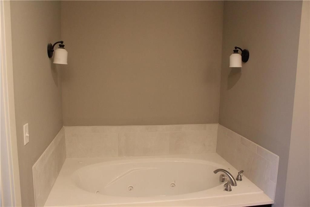 16433 Agnes St Street — photo 13