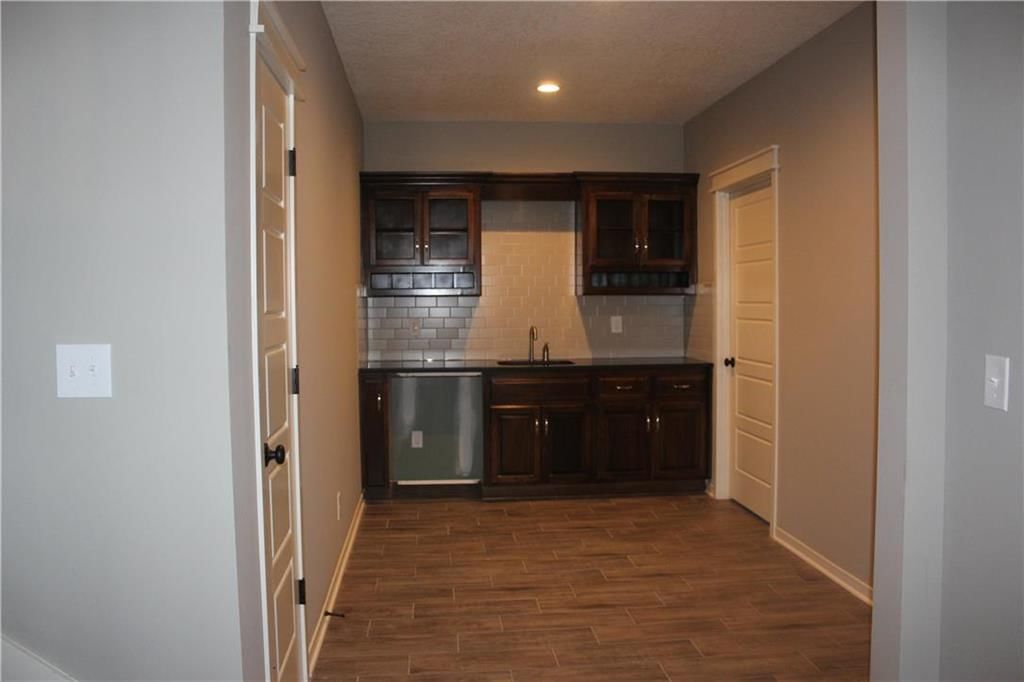16433 Agnes St Street — photo 19