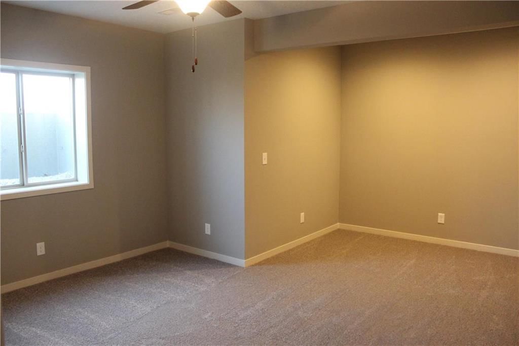 16433 Agnes St Street — photo 22