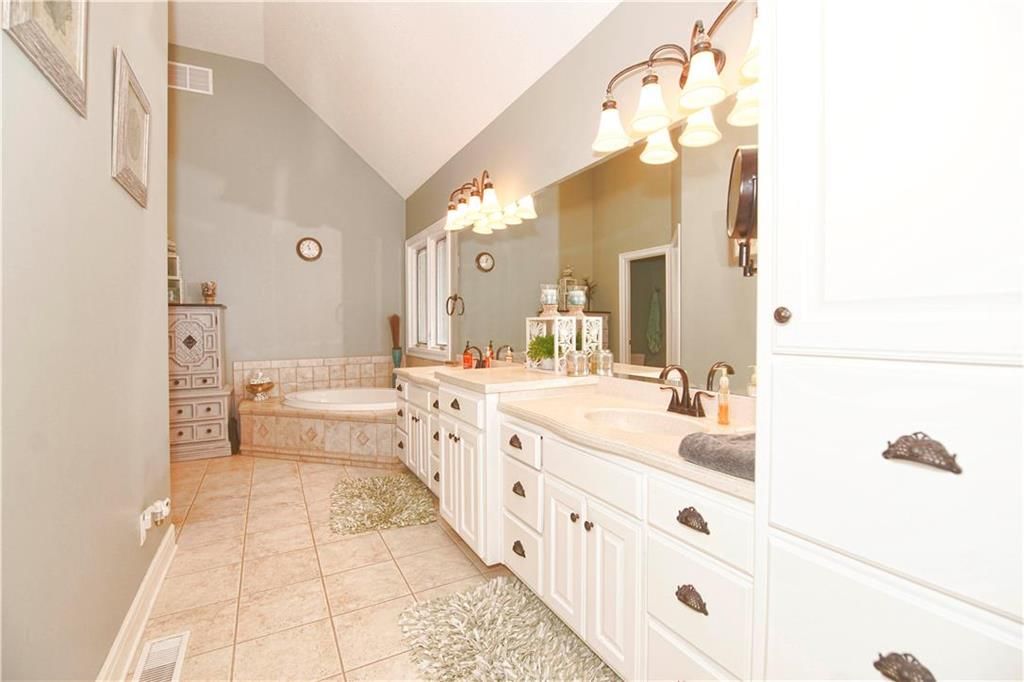 30109 E Stringtown Road — photo 10