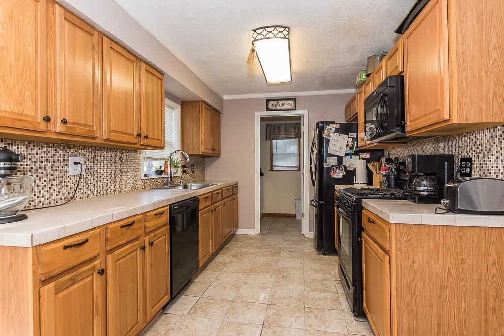 12621 W 100th Terrace — photo 3