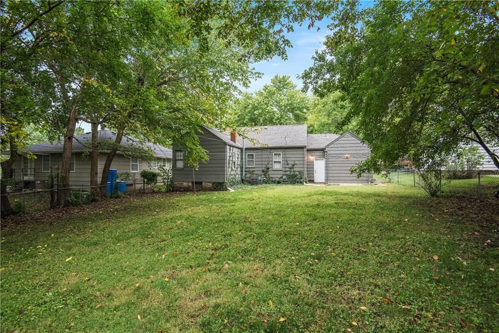 8825 Iroquois Trail — photo 22