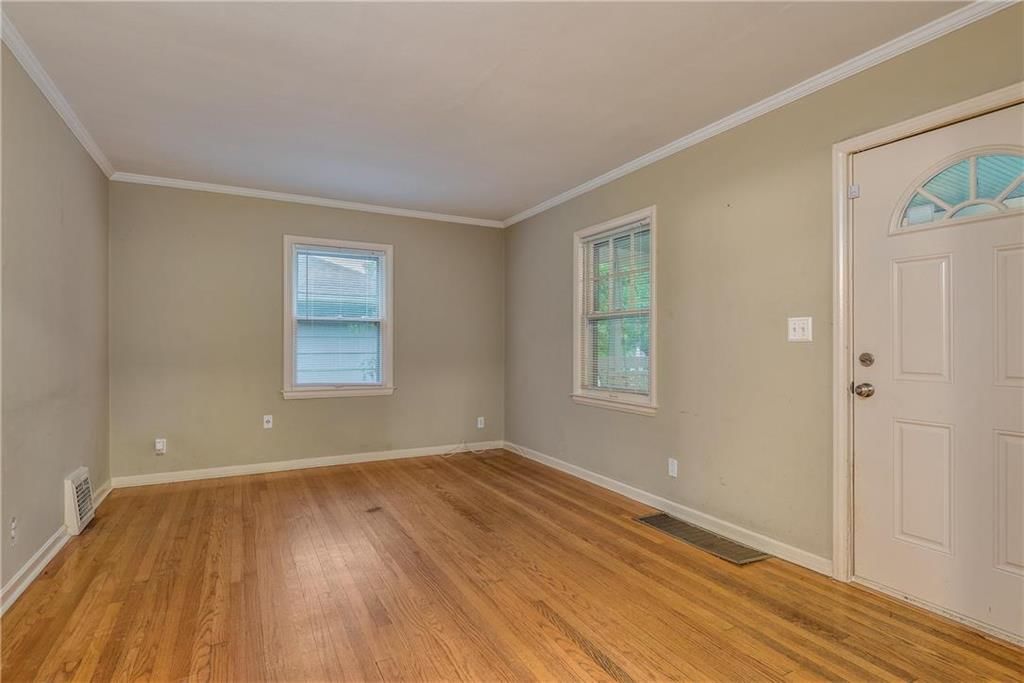 8825 Iroquois Trail — photo 4