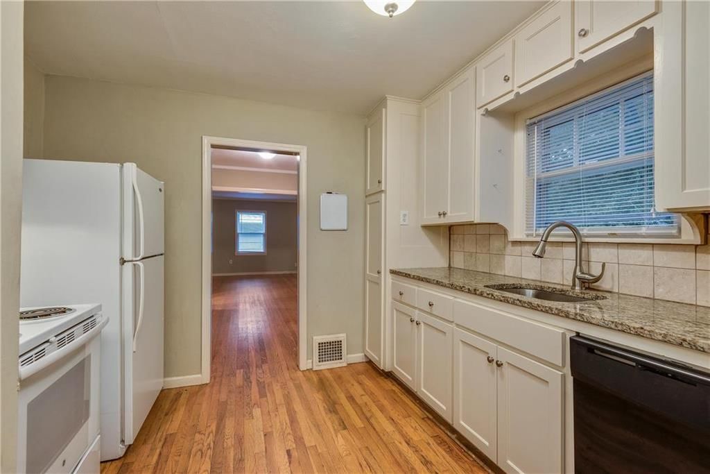 8825 Iroquois Trail — photo 9