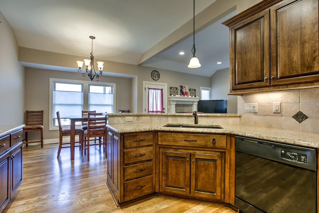 1304 NW BASSWOOD Court — photo 11