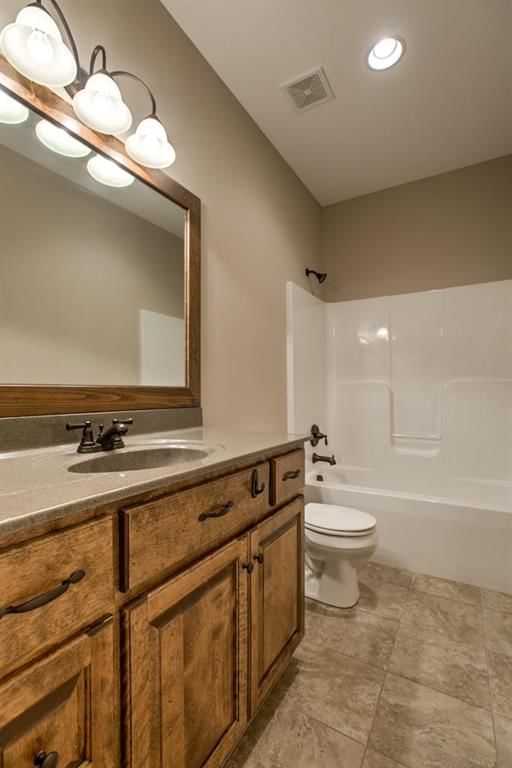 1304 NW BASSWOOD Court — photo 18