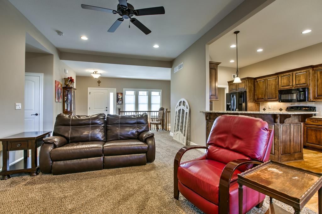 1304 NW BASSWOOD Court — photo 6