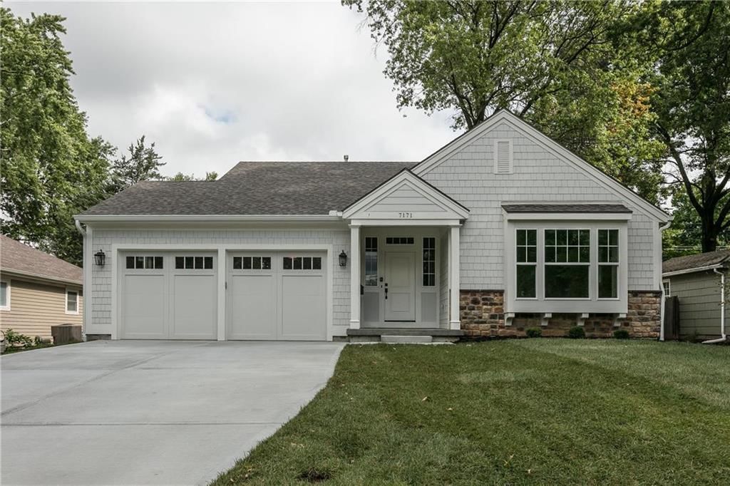 7171 Cherokee Drive, Prairie Village, KS