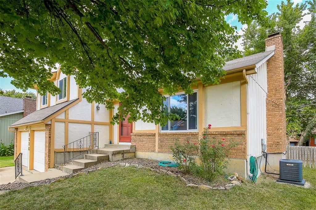 1936 E Osage Circle — photo 2
