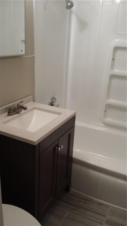 5520 Ash Avenue — photo 5