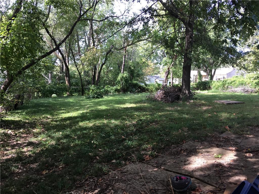 5802 NE ANTIOCH Road — photo 3