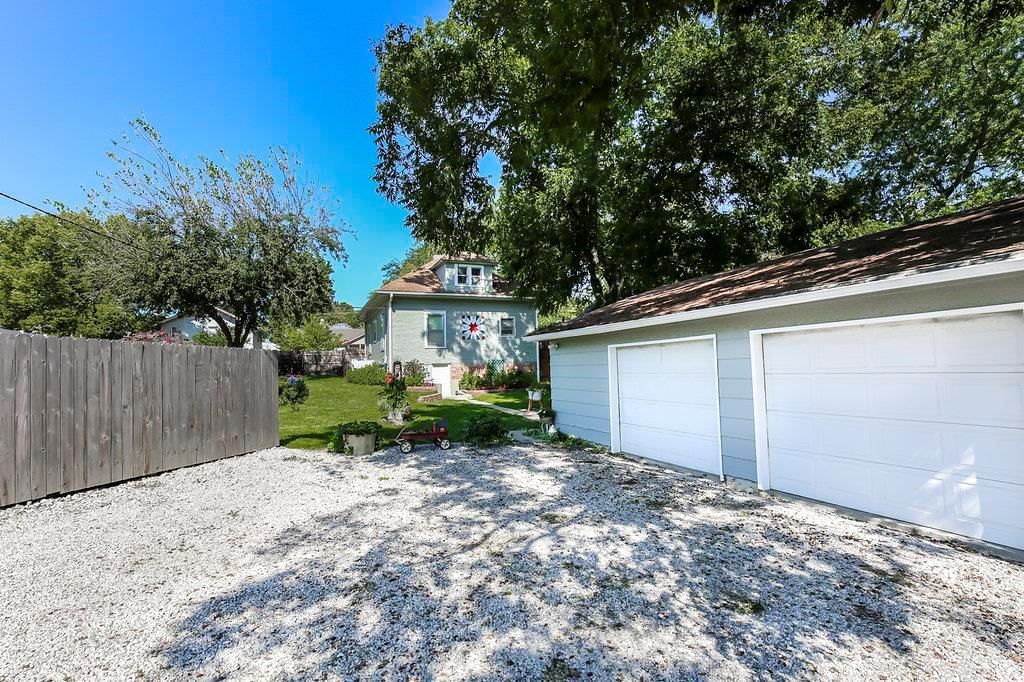 105 E Miami Street — photo 14