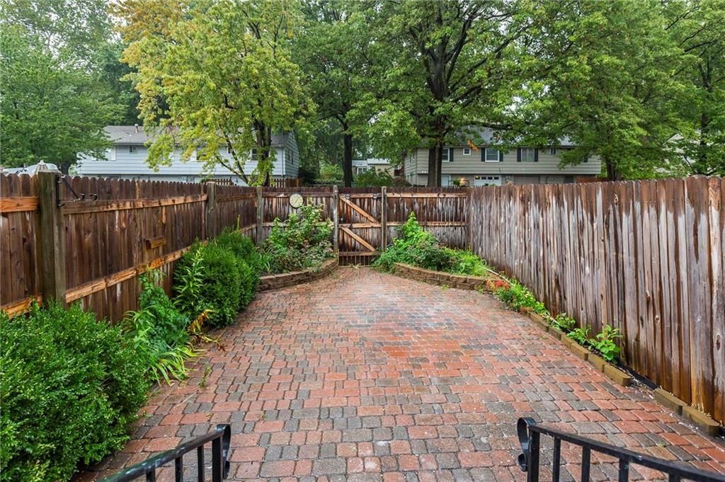 8307 Woodward Street — photo 21