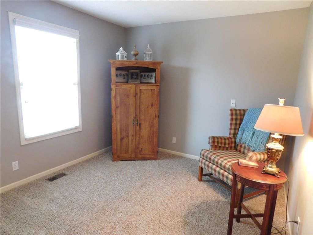 939 N CANYON Drive — photo 16