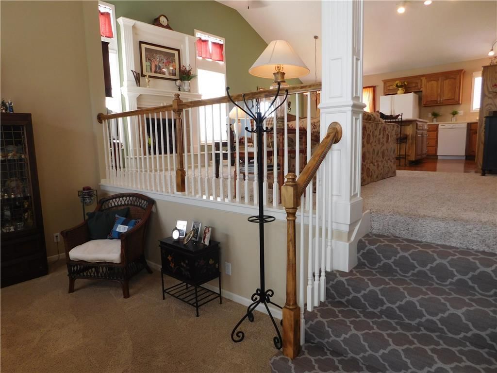 939 N CANYON Drive — photo 3
