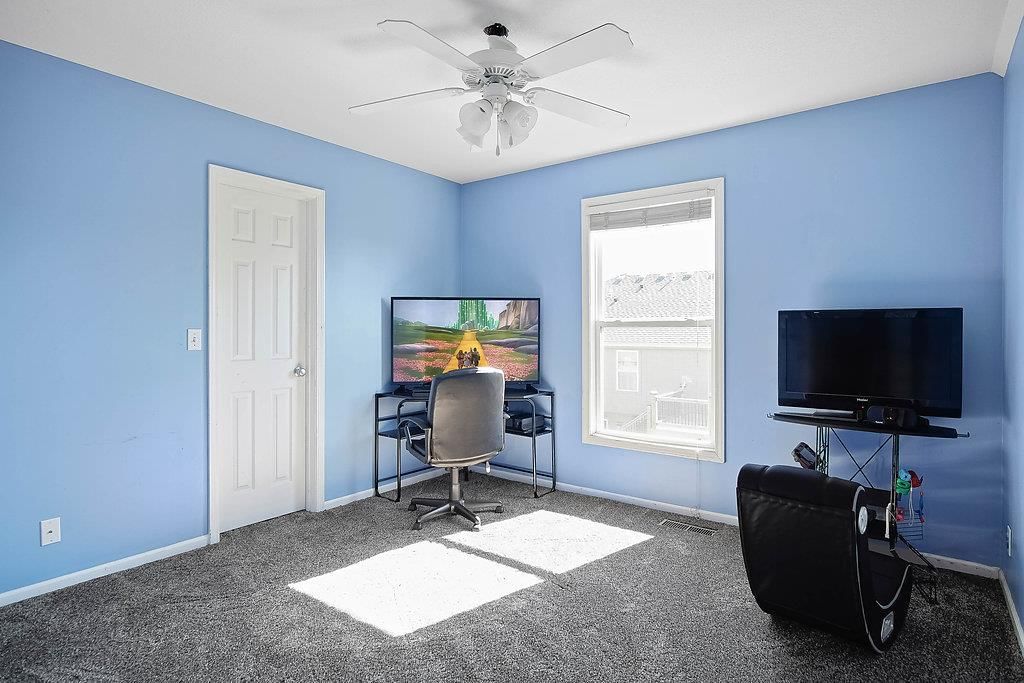570 N Evergreen Street — photo 13