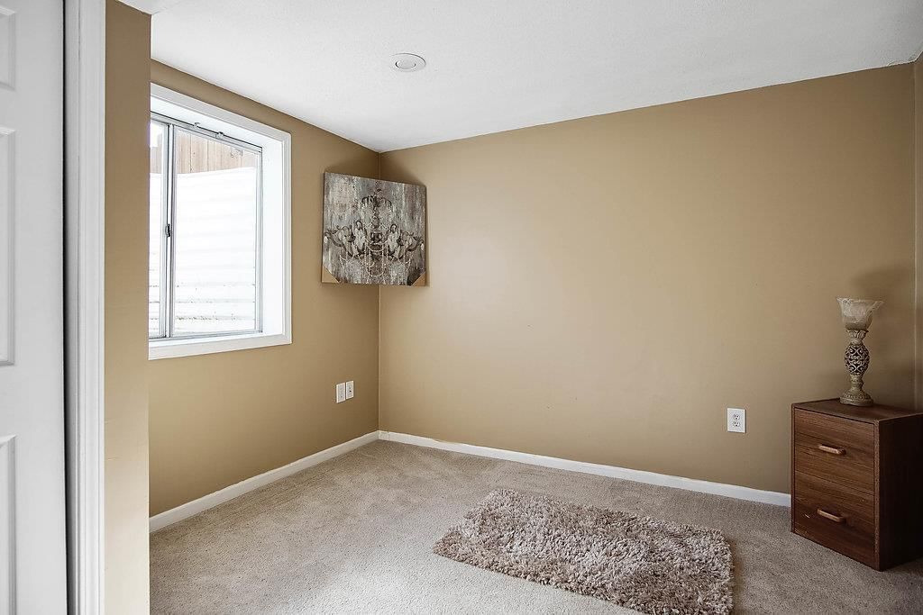 570 N Evergreen Street — photo 16