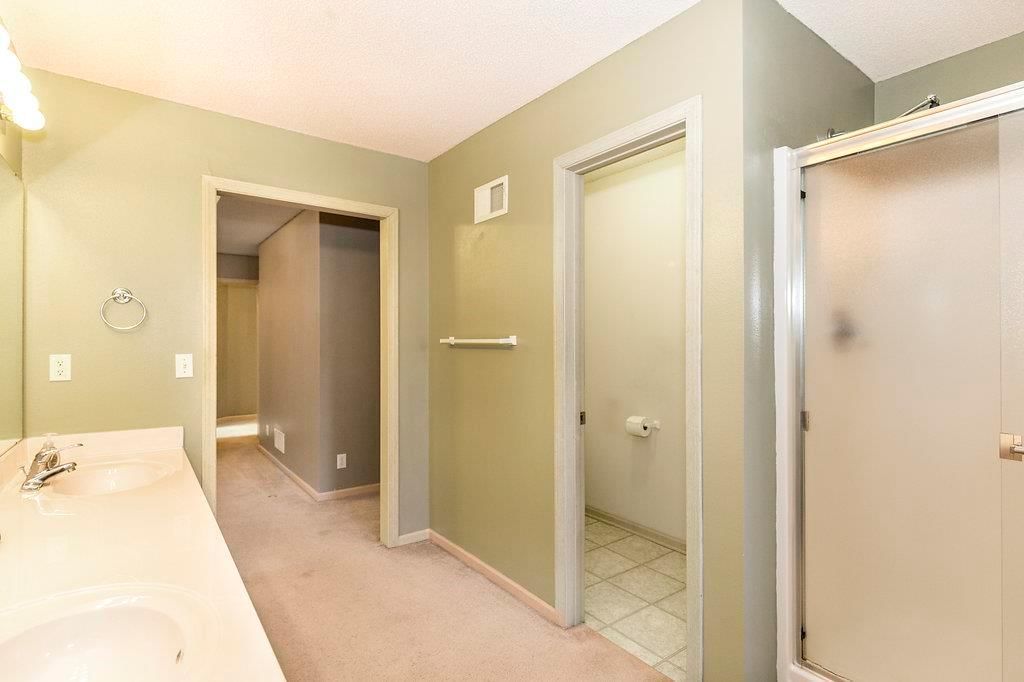 8025 N Elmwood Avenue — photo 15