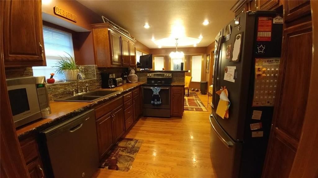 1042 Black Oak Drive — photo 13