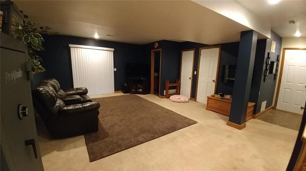 1042 Black Oak Drive — photo 20