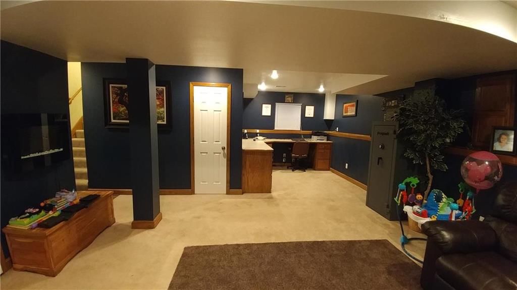 1042 Black Oak Drive — photo 23