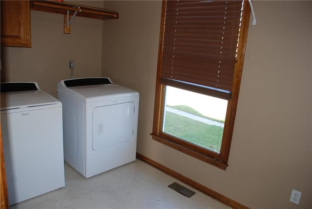 7802 N Conant Avenue — photo 7