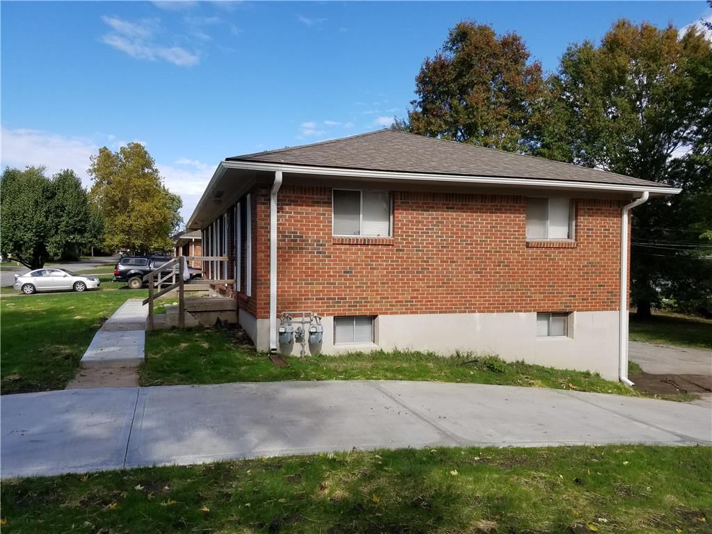 511 NE Corder Street — photo 3