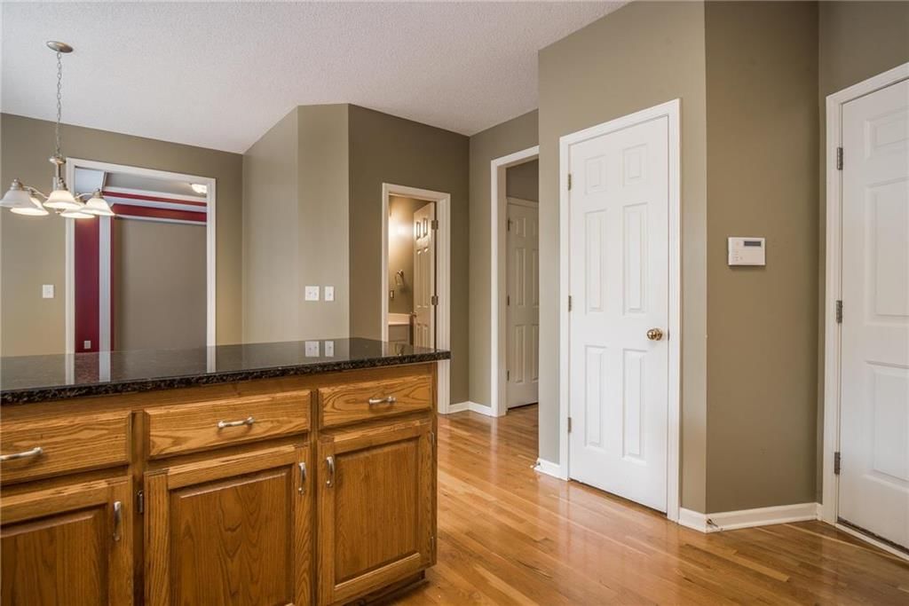 14721 GLENWOOD Avenue — photo 10