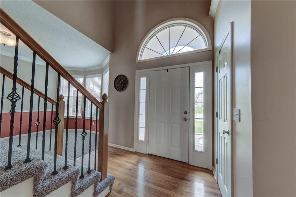 335 Cottonwood Drive — photo 3