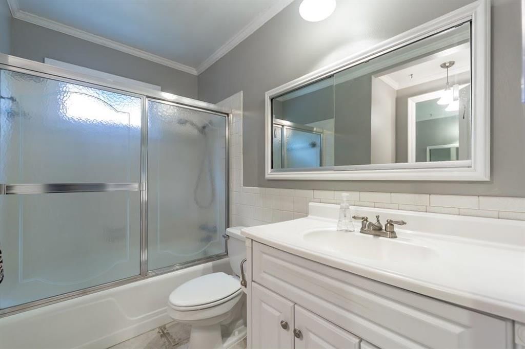 8810 W 71st Terrace — photo 15
