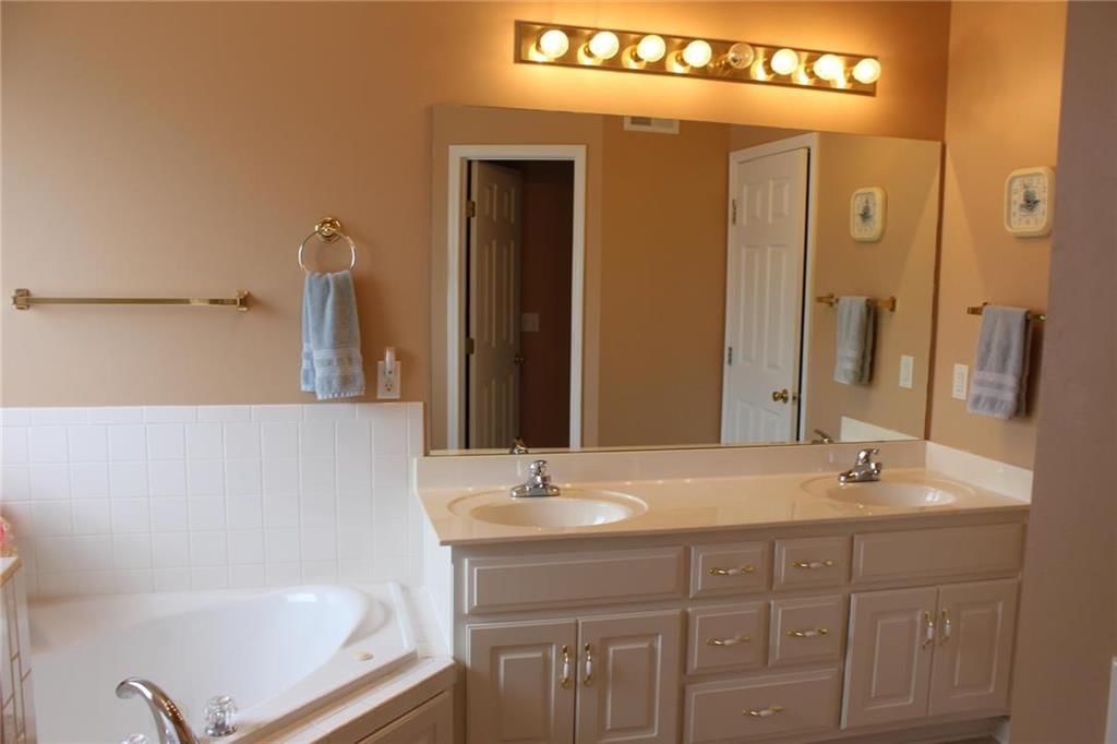 2300 NW Frances Street — photo 10