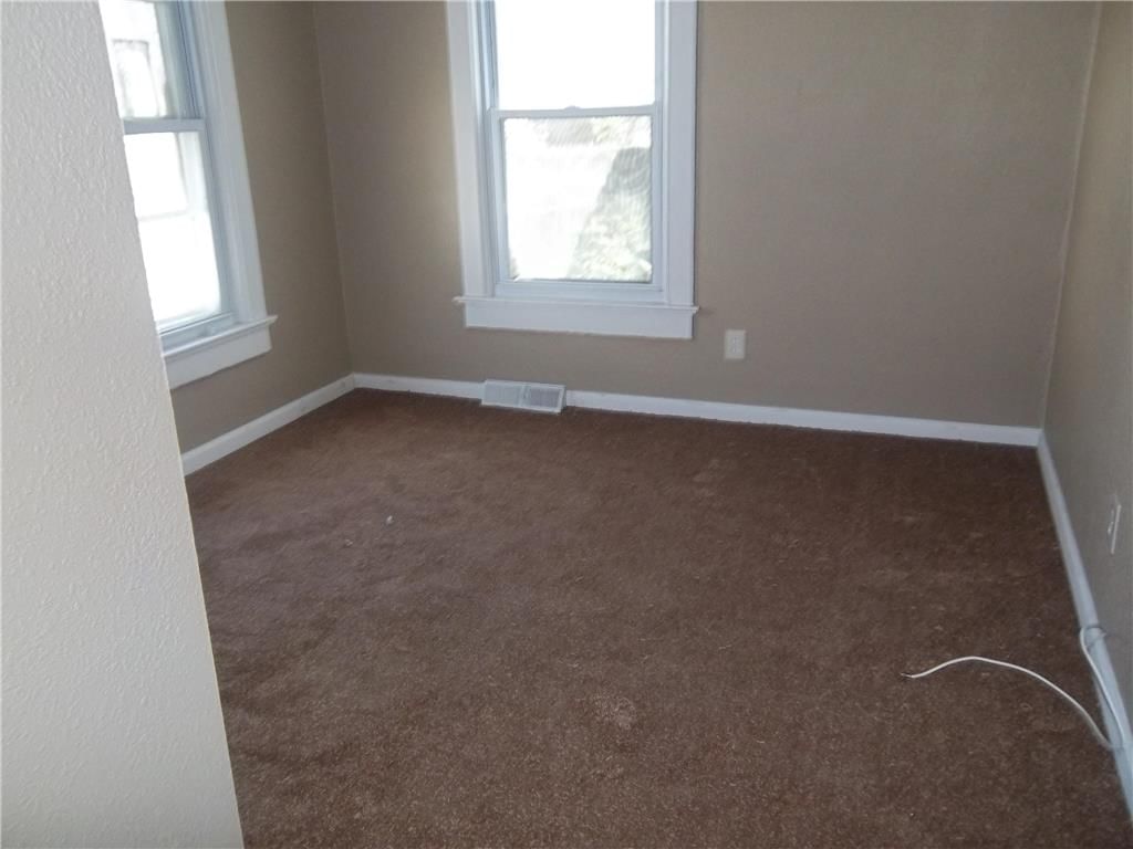 2221 Denver Avenue — photo 5