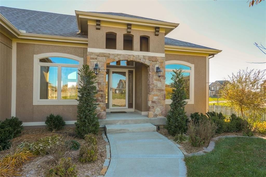 2903 NE Viewpark Place — photo 2