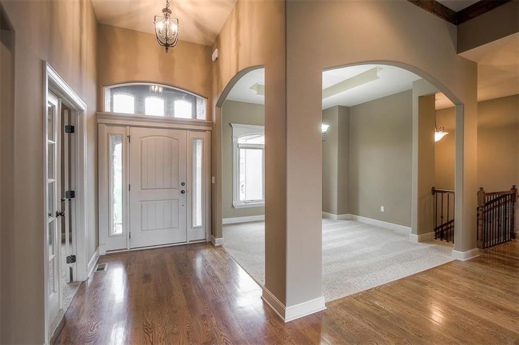 2903 NE Viewpark Place — photo 3