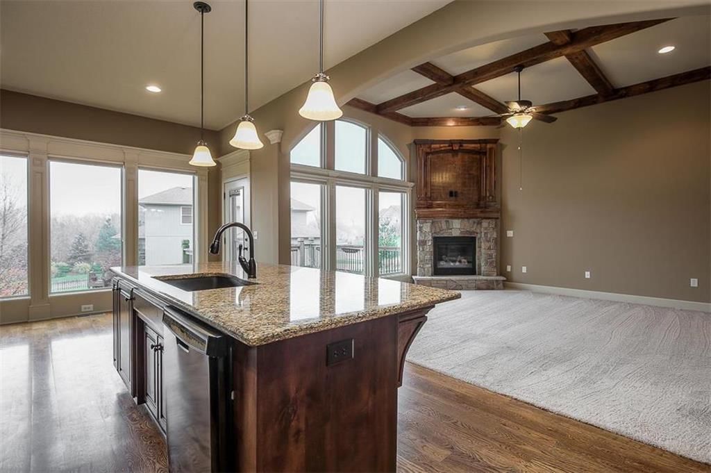 2903 NE Viewpark Place — photo 6