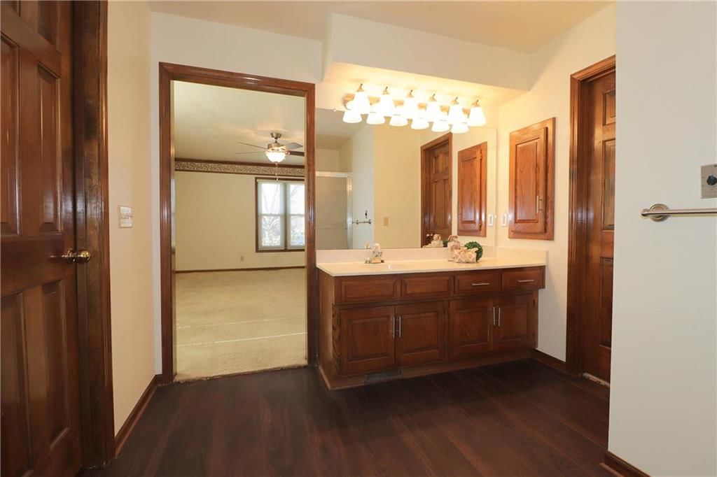 101 W James Court — photo 12