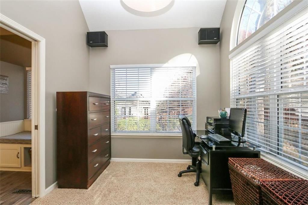 5129 S Powell Avenue — photo 10
