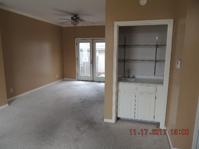 9754 N Montclair Avenue — photo 12