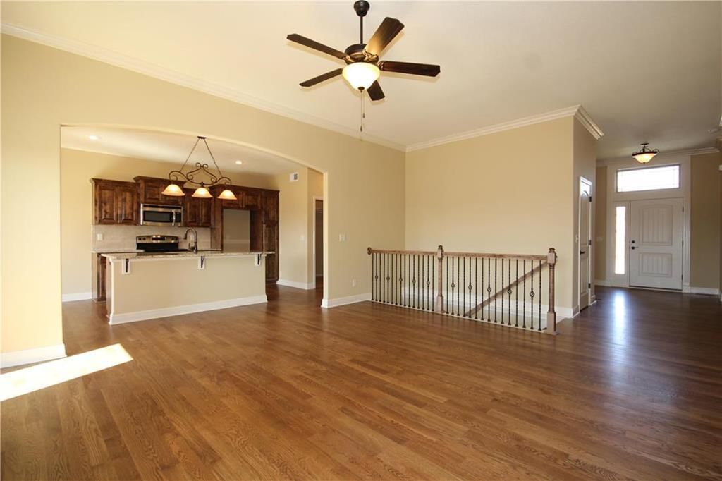 6912 N Quincy Avenue — photo 6
