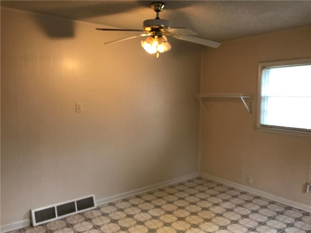 2213 Jefferson Street — photo 10