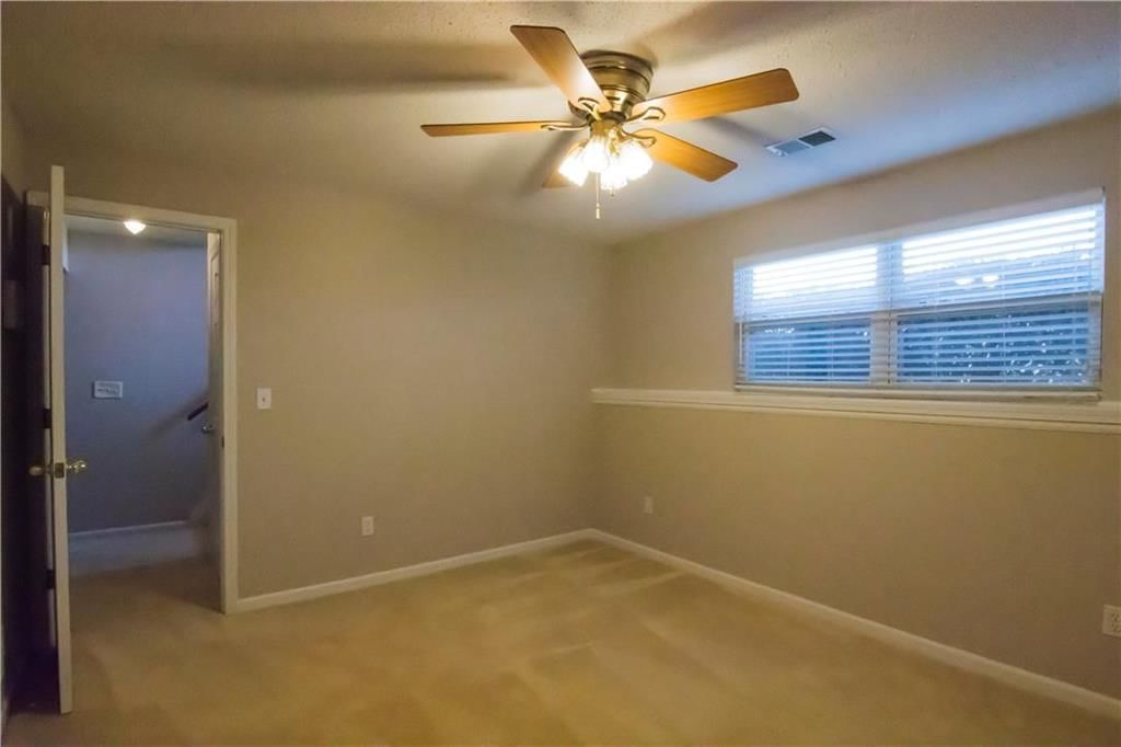 2407 S 23rd Street — photo 14