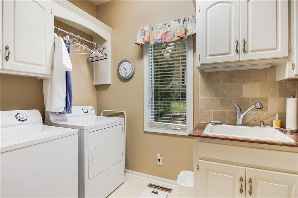 612 NE Persimmon Lane — photo 14