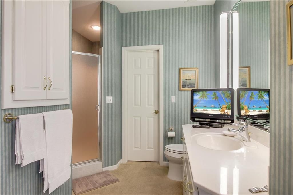 612 NE Persimmon Lane — photo 18