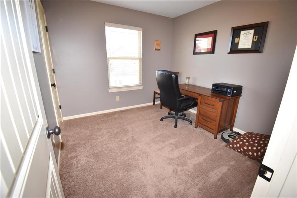 705 Tall Grass Drive — photo 16