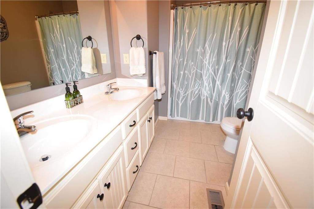 705 Tall Grass Drive — photo 18